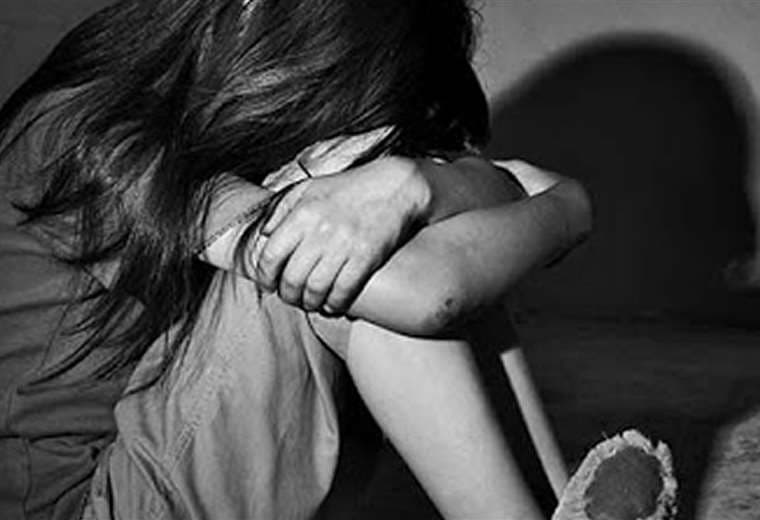 Santa Cruz: reportan violación a niña de 12 años por un familiar en su casa