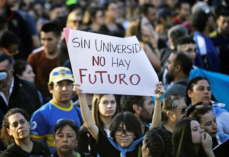 Marcha de universidades en Argentina /Foto: AFP