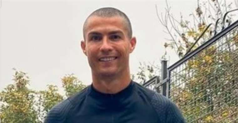 Así luce actualmente Cristiano Ronaldo, se rapó la cabeza y perdió su cuidada cabellera