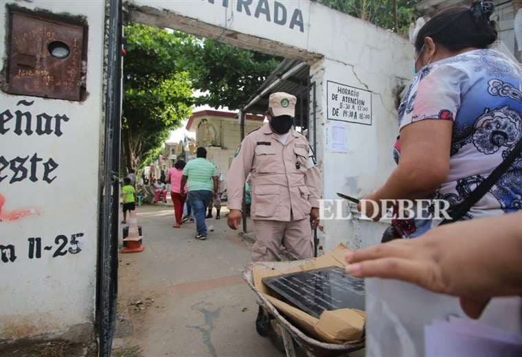 Guardias controlan ingreso a La Cuchilla/Foto: Juan Carlos Torrejón