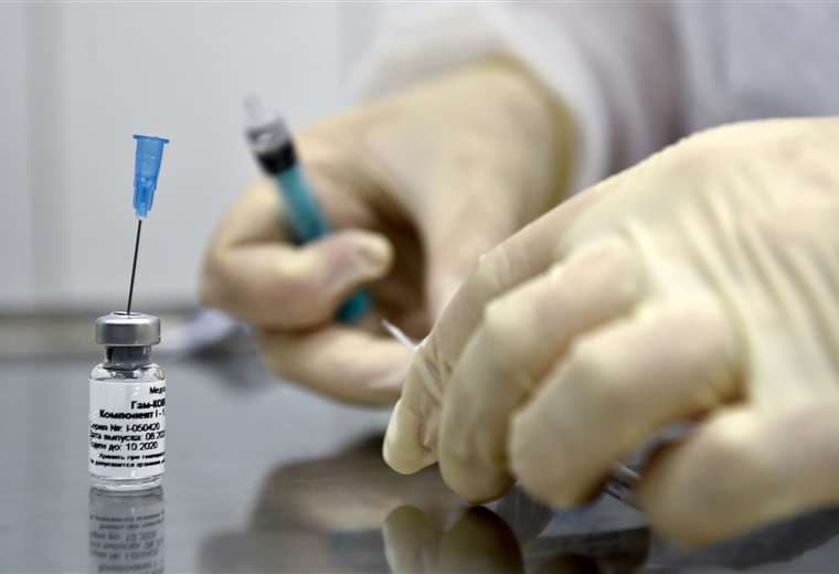 Las vacunas son la esperanza de muchos países. Foto AFP 