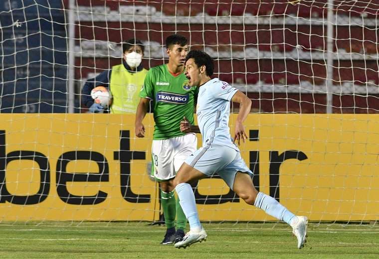 El festejo de Víctor Ábrego, tras marcar su gol ante Audax Italiano. Foto: AFP