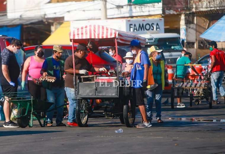 Persisten las aglomeraciones en Santa Cruz I Foto: Jorge Uechi.