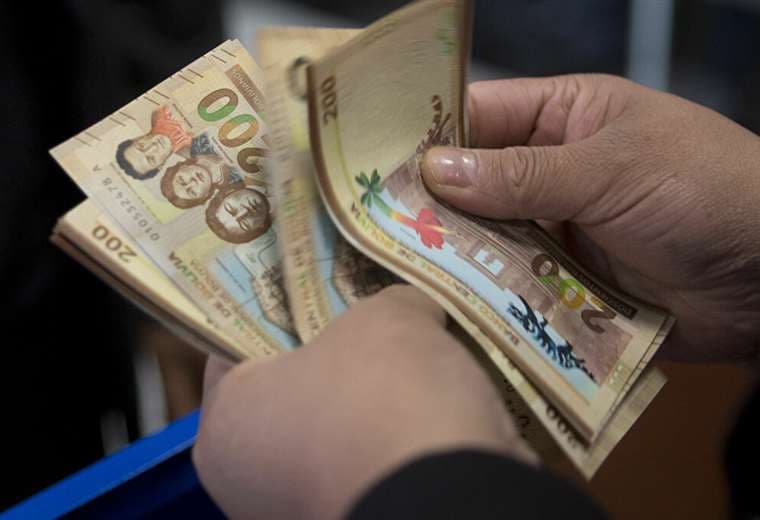 Sigue la polémica por saber con que dinero se pagará el bono (Foto: El Chaco Informa)