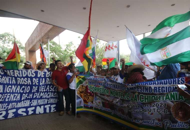 Marcha de interculturales llega a la Gobernación. Foto: R. Montero