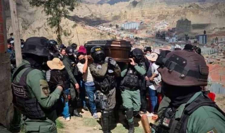 Policía interviene un velorio clandestino en La Paz I Redes.