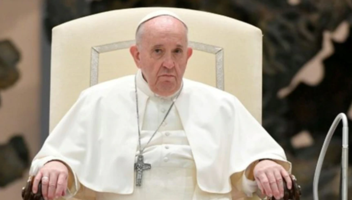 Papa aceptó la renuncia del Obispo de Paris tras su implicación en casos de delito sexual