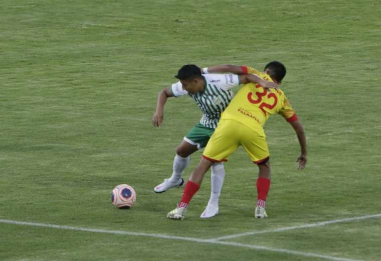 Palmaflor y Oriente juegan en el Félix Capriles. Foto: APG