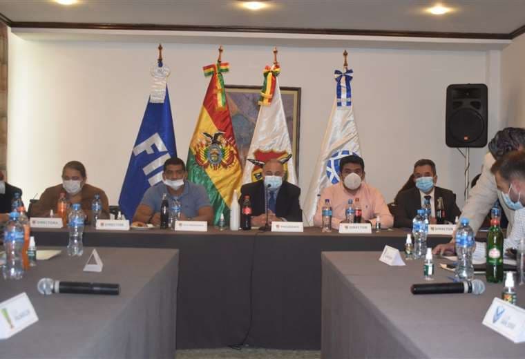 La reunión de presidentes y delegados se realizó en La Paz. Foto: FBF