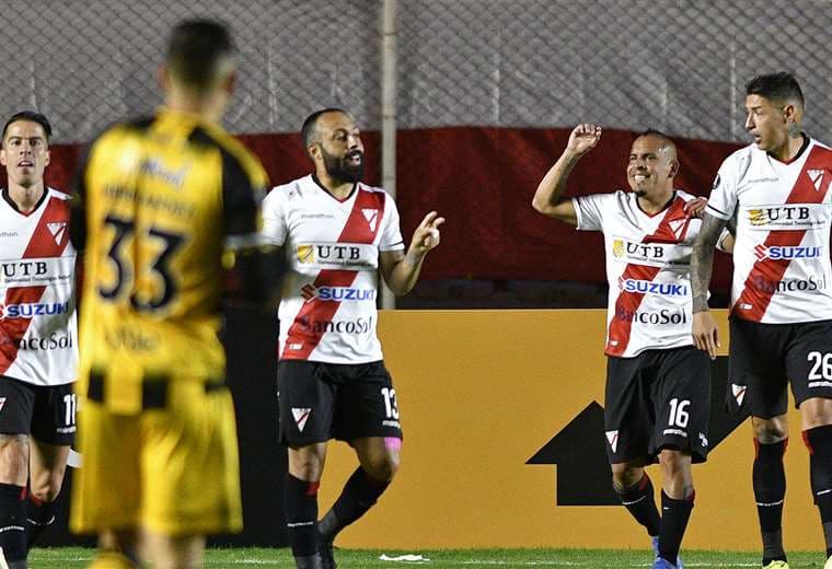 Ovejero anotó el primer gol del partido. Foto: AFP