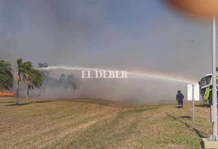 Incendio en Viru Viru y proximidades/Foto: Fuad Landívar