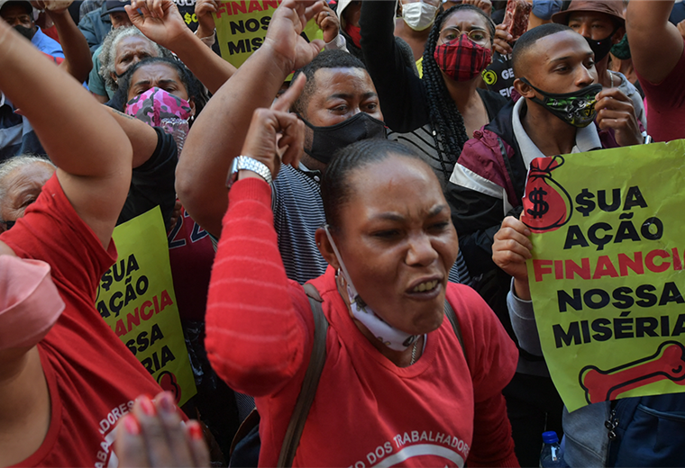 Los activistas protestan en Sao Paulo. Foto. AFP