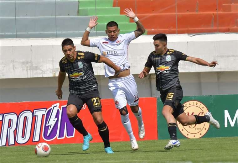 Universitario de Vinto empató 1-1 con Oriente Petrolero en Cochabamba