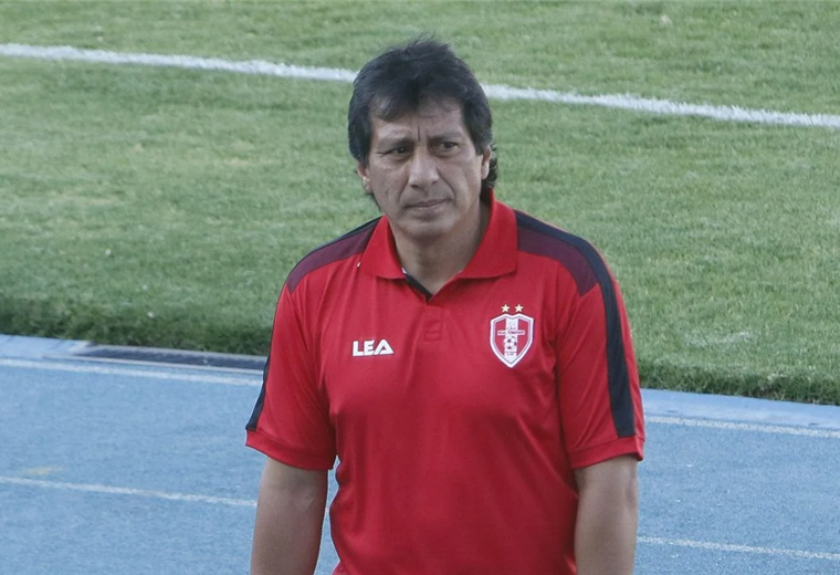 Álvaro Peña, DT de Independiente de Sucre.