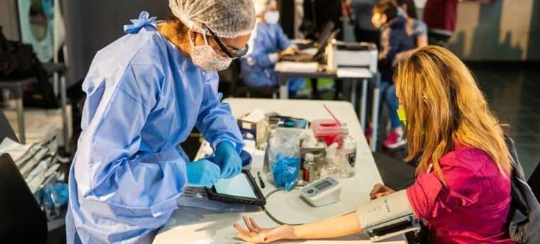 Una paciente dona sangre en un hospital de Argentina/ Foto: OPS