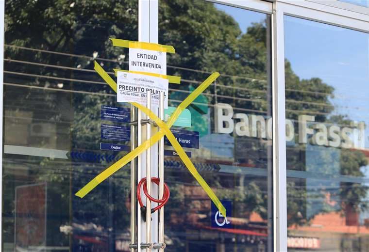 La caída del banco Fassil, fue soportada por el sistema financiero/Foto: Fuad Landívar