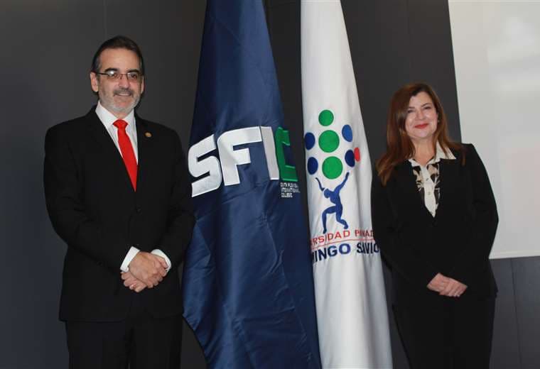 Carlos Cuéllar e Iris A. Salinas se mostraron satisfechos por el acuerdo 