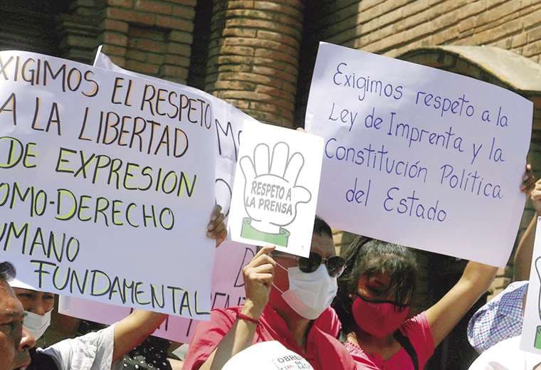 La CIDH ve vacíos en el acceso a la información y violencia contra los periodistas en Bolivia
