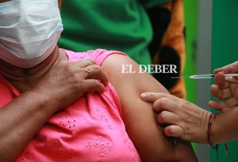 Este jueves inicia la inmunización contra la influenza en Santa Cruz: ¿Quiénes pueden vacunarse?