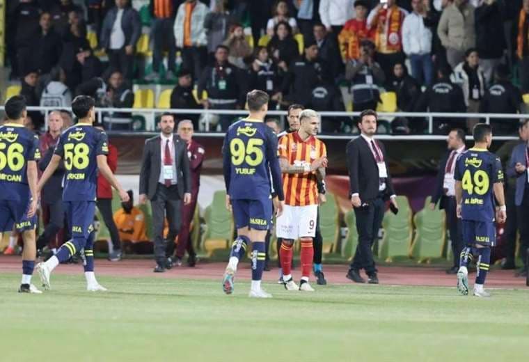 Fenerbahçe abandona la Supercopa de Turquía a los tres minutos de partido